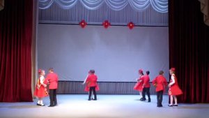 Творческое объединение "Кружевель", танец "Семечки"
