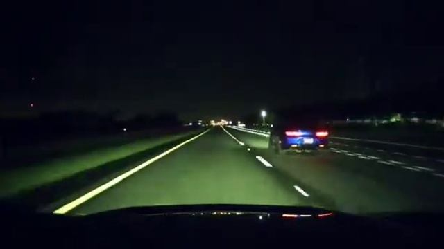 ZL1 (stock, 2sec head start) vs ZL1 (big gulp intake, cam car) смотреть онлайн