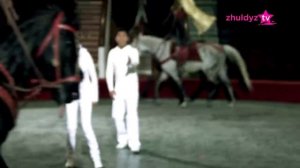 Арнау тобы - Егіз лебіз