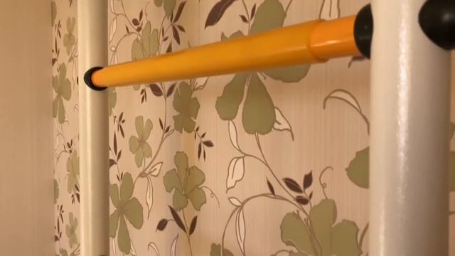 Белая шведская стенка в квартиру. Крепление к стене. смотреть онлайн