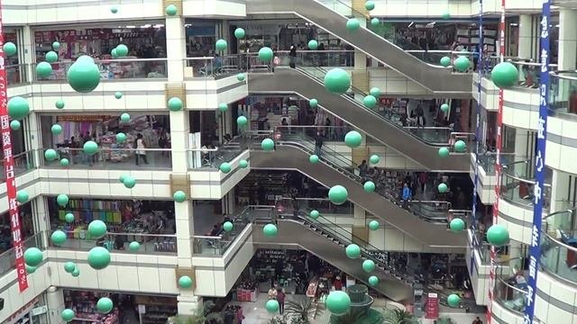 Шэньян (Shenyang),вещевой рынок,шопинг.14 октября 2016 год