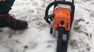 Как завести пилу, если залил свечу.