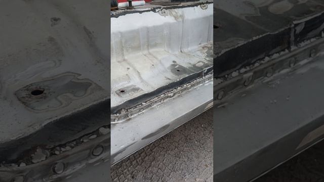 OVERMAN работает. Сварка порогов VW T4, мини обзор сварочного  аппарата. смотреть онлайн