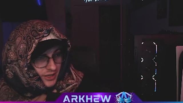 Spider-man cast plays Tarkov смотреть онлайн