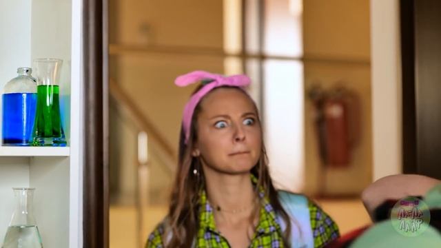 ПРЕДАТЕЛЬ в ШКОЛЕ. Неловкие жизненные моменты в школе — от Ла-Ла Лайф Игры смотреть онлайн