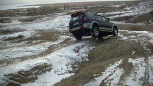 Mitsubishi Pajero Sport. Старый конь борозды не портит...
