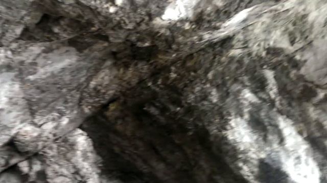 Eisriesenwelt - At the cave entrance смотреть онлайн