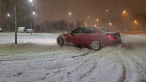 Mercedes-Benz w204 c180 kompressor winter drift