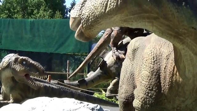 Парк динозавров. ДИНОПАРК. Динозавры в Петербурге. Парк динозавров открылся в Петербурге май 2016. смотреть онлайн