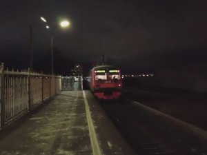 ЭД4М-0389 отправляется от Старой Деревни в направлении Сестрорецка