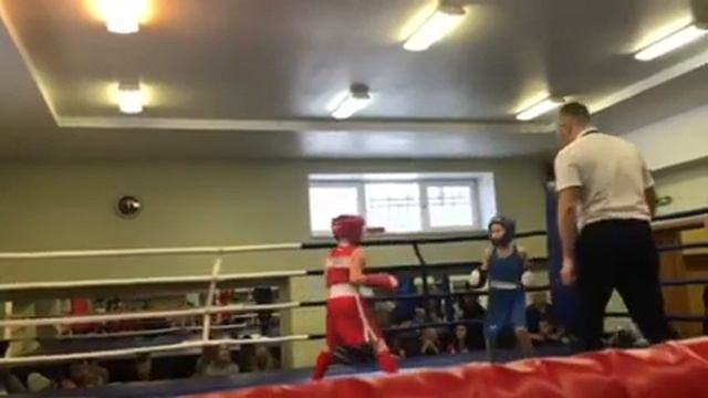 Открытый ринг по боксу Василий Серебряков(красный) 2 раунд. Победа 13.01.19 смотреть онлайн