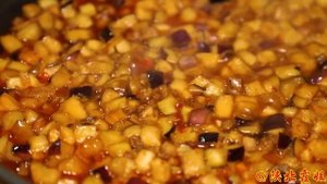 【陕北霞姐】霞姐上菜地摘两筐大茄子!家常版茄子拌面鲜香入味,老公说这味道能吃3大碗!