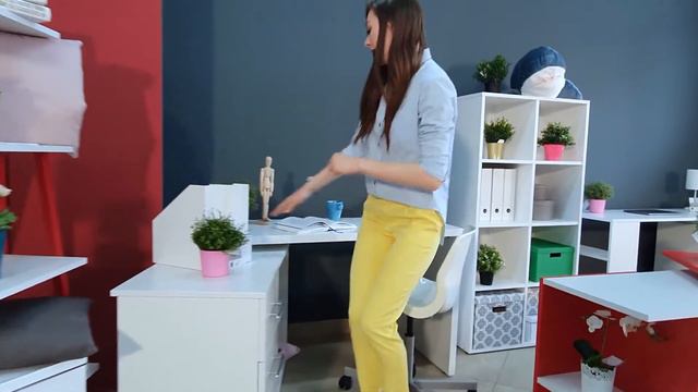 Угловые письменные столы ДОМУС  - обзор поворотных моделей