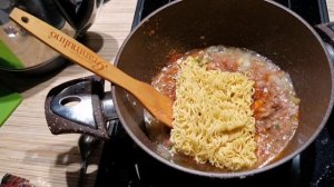 Жареный доширак. Или как я готовлю в командировке.