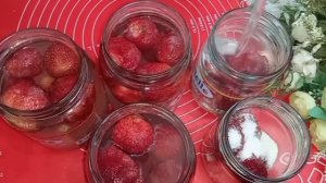 Компот из КЛУБНИКИ // КОМПОТ ИЗ КЛУБНИКИ на зиму