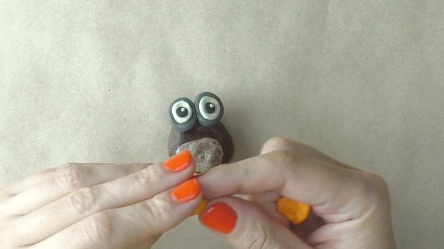 Поделки из каштанов Сова из каштанов #изкаштанов #поделкивсадик #осенниеподелки #поделкиизкаштанов