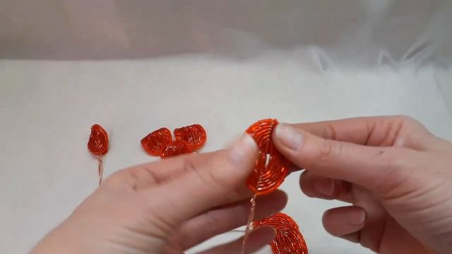 ?Розы из бисера и рубки.Мастер класс./Roses from beads and the cabin. Master class.? смотреть онлайн