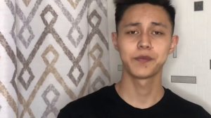 Что делать если попугай выплёвывает зерна?