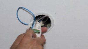 GU5.3 Converts to GU10 bulb