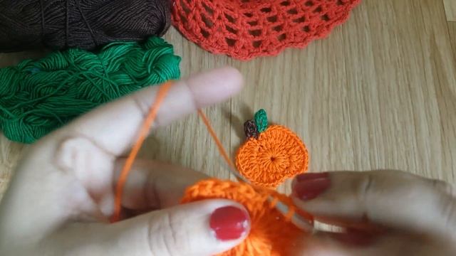 Crochet pumpkin applique@TheCrochetworld #crochet #tutorial #easy #handmade #free #pattern# смотреть онлайн