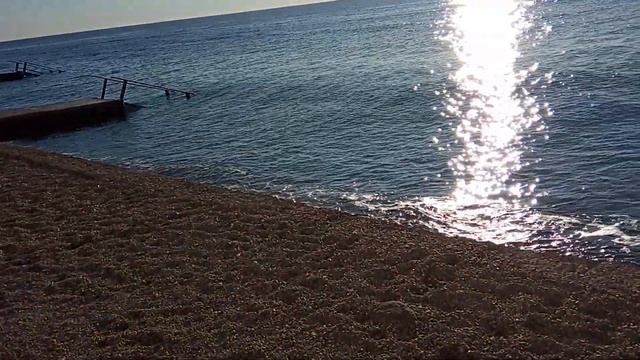 #Анапа Сгорела Баня Пропало дерево Пляж 4 января Тёплый и солнечный день! смотреть онлайн