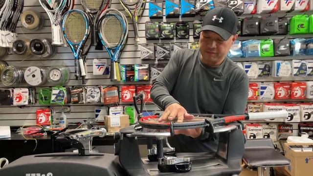 LUXILON NATURAL GUT TENNIS STRING - I USE TO HATE THIS STRING! WHAT HAPPENED??? смотреть онлайн