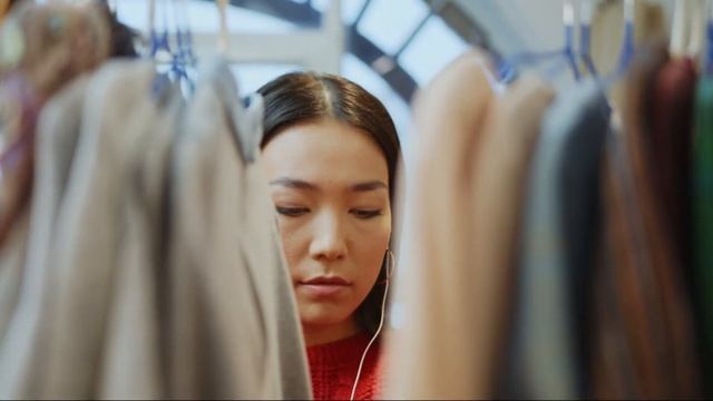 МИНИМАЛИЗМ В ПОКУПКАХ | Как я отказалась от лишних покупок смотреть онлайн