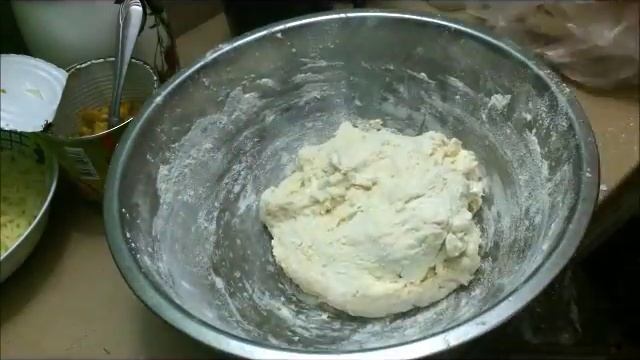 ВКУСНО И БЫСТРО: // ПИЦЦА НА СКОВОРОДЕ // ГРИБНАЯ ПИЦЦА НА СКОВОРОДЕ смотреть онлайн