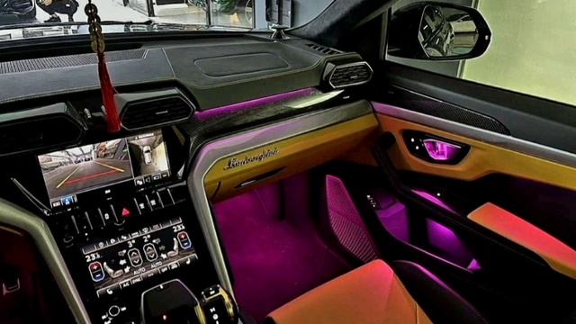 Опция комфортной контурной подсветки LAMBORGHINI URUS. VAG-upgrade.ru