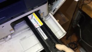 Как достать картридж из принтера Xerox B1022/B1025 Replacе Toner Cartridge .