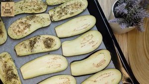 Язычки из баклажанов с помидорами  в духовке. За считанные минуты!