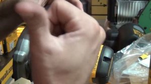 DeWalt DCS373 Circular Saw Unboxing