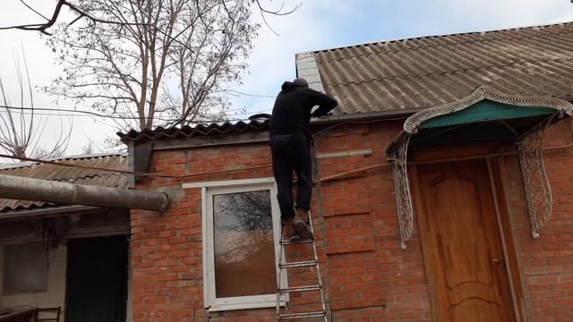 ВЛОГ: Ремонтирую домик у моря/ Какие такие дефлекторы/ Приготовил ужин с грибами смотреть онлайн