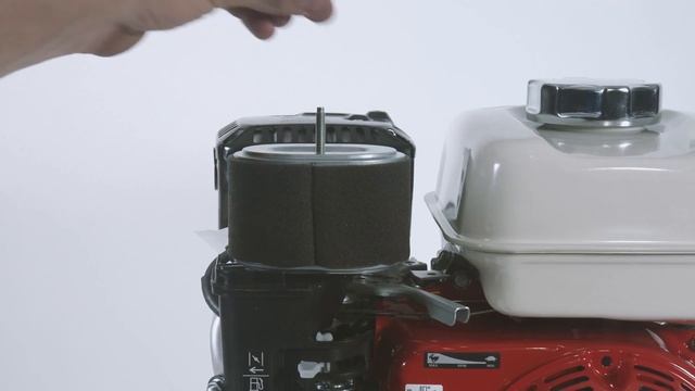Changing the Air Filter on a Honda GX160 Engine смотреть онлайн
