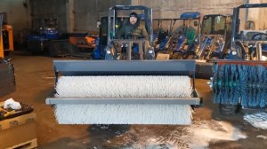 Щетка подметальная для минипогрузчика MultiOne. Обзор навесного оборудования на мини погрузчике