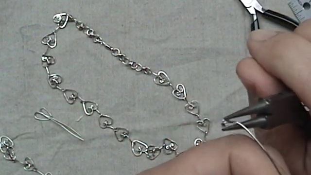 How to Make A Beautiful Silver Wire Heart Link Jewelry Necklace смотреть онлайн