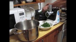 Ферментация чая из трав и листьев плодовых. Fermentation of tea from herbs