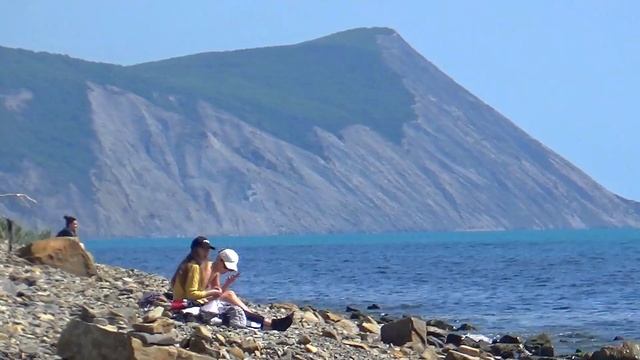 Пляж, море и дельфины. Без комментариев смотреть онлайн