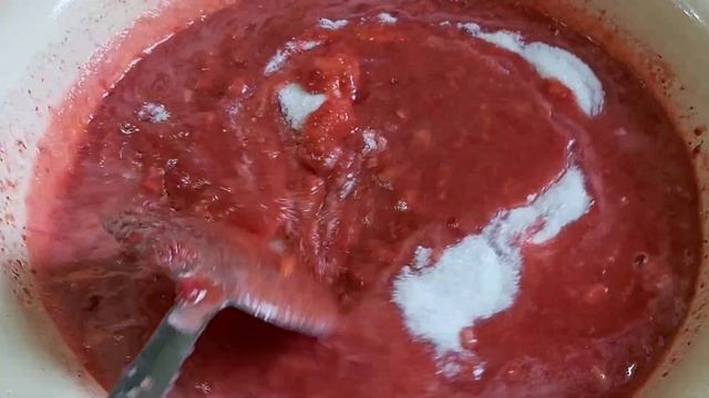 КАК Я ВАРИЛА КЛУБНИЧНЫЙ ДЖЕМ И ЧТО ИЗ ЭТОГО ПОЛУЧИЛОСЬ?
