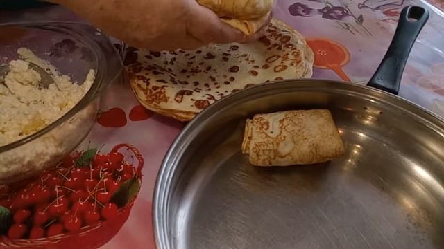 Блины с творожной начинкой