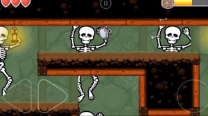 Красный шарик перегнал всех черных квадратов.Игра Red Ball 4  от Котика Браяна про шар