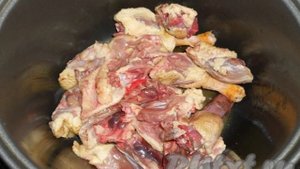 Утка с квашеной капустой в мультиварке