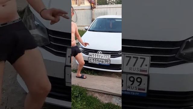 У осетина рвёт крышу смотреть онлайн