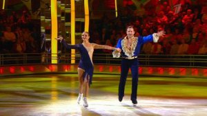 Татьяна Навка и Артeм Михалков. "Historia de un amor". Фрагмент выпуска от 17.11.2013