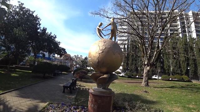 Адлер. Улица Молокова ☼ Пляж "Чайка" ☼ Кормим чаек. Нашли собачку .. смотреть онлайн