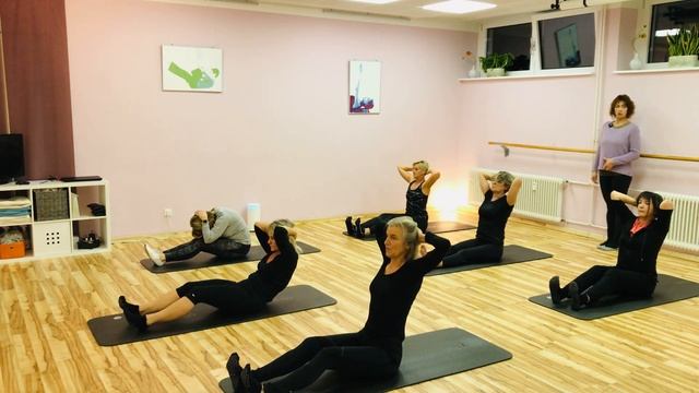 Pilates Mattenstunde „Reformer on the Mat“
