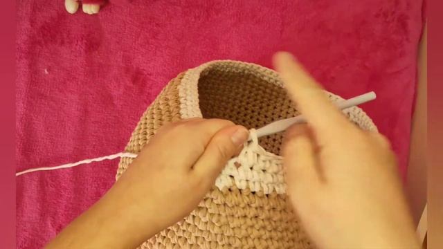 Просто и быстро. Мастер класс по вязанию домика для домашнего питомца. смотреть онлайн