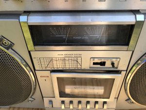 Cariole Boom Box Модель 4583300010 Ghetto Blaster Helix 4631 Стерео-Тайвань