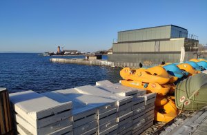 Море , ледяные фонари , зимние кафе   Владивосток