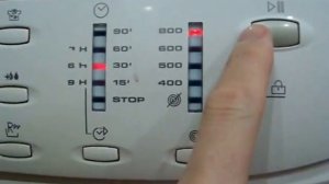 Стирка белых вещей ,в белой стиральной машине.